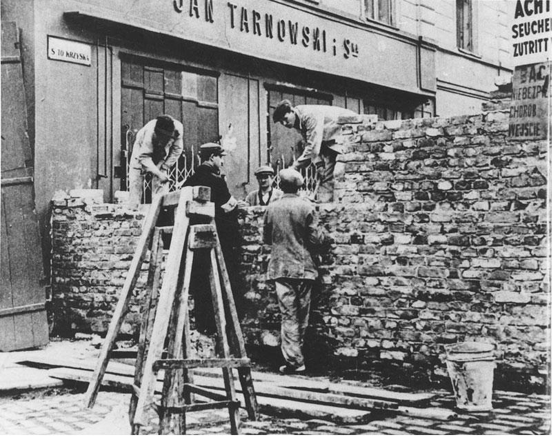 Construction of the Warsaw Ghetto wall, August 1940